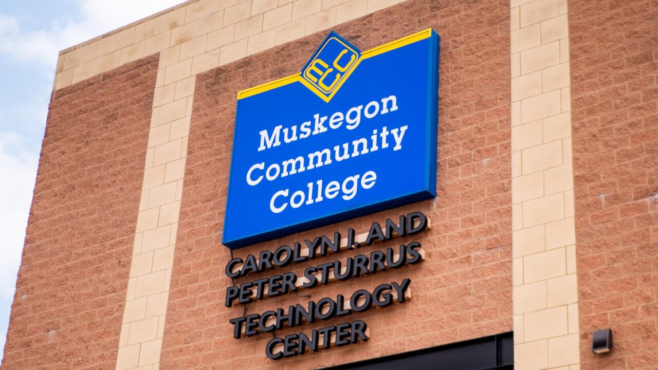 Installation - Port City Signs